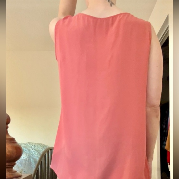 Loft Outlet Coral Flowy Pleated Sleeveless Tank Top Blouse Size Medium - Picture 4 of 6